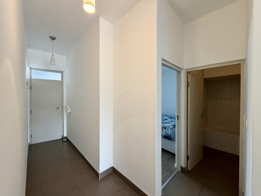 To Let 1 Bedroom Property for Rent in Gardens Western Cape
